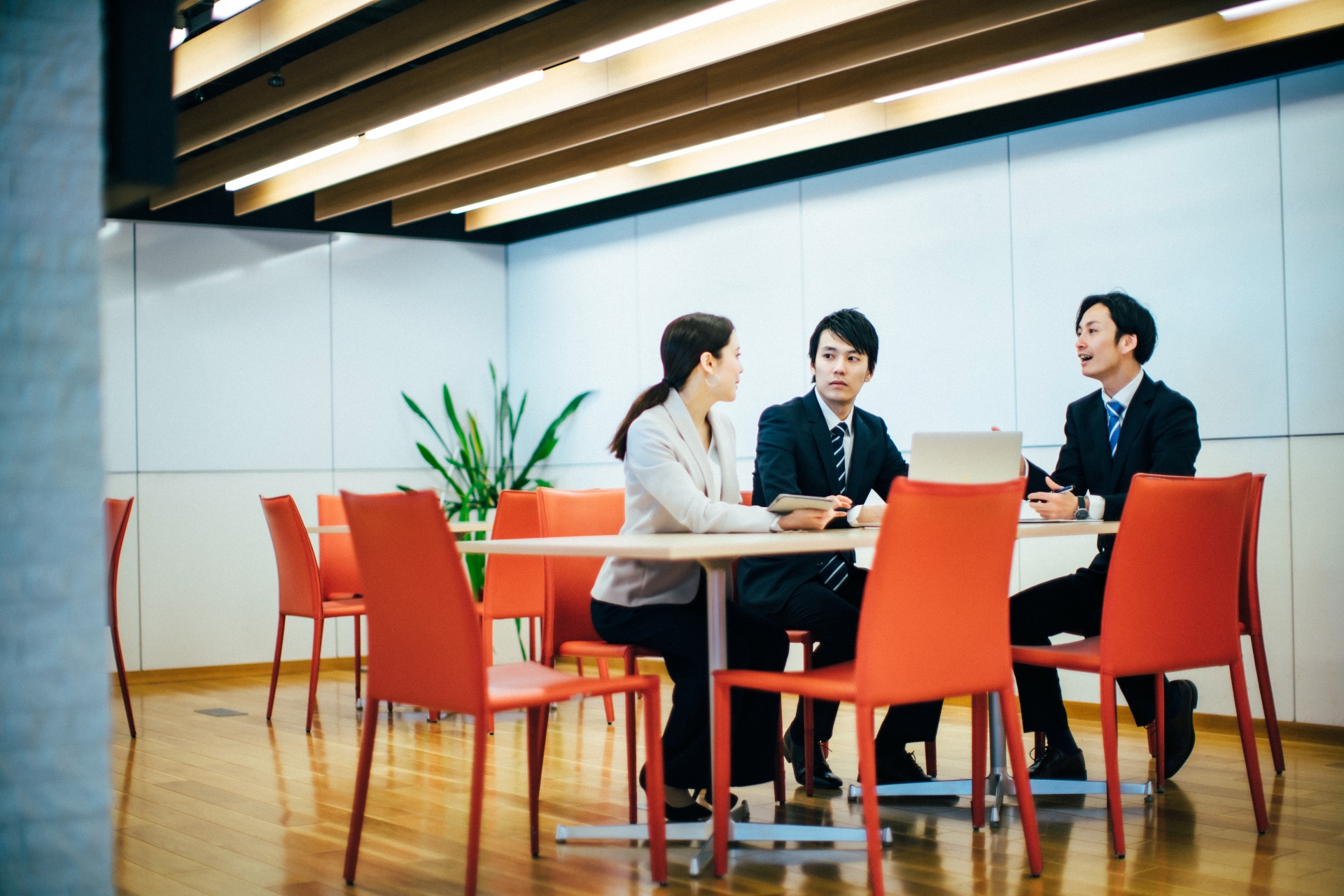 リクルート契約社員(旧CV職)の魅力とリスクを大解剖!!リアルな評判から卒業後の進路、面接対策までよくある疑問をまとめて解説!! リクルートに転職するならPomto株式会社